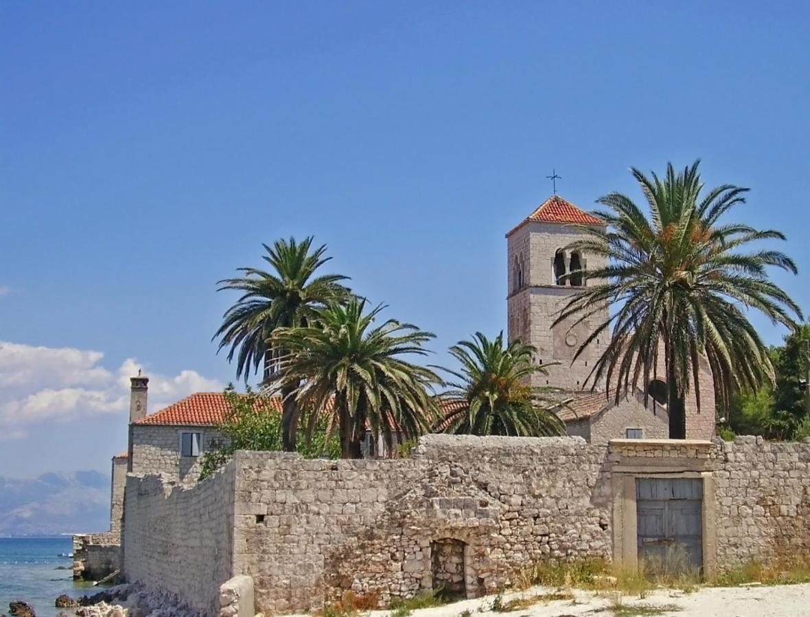 Apartment In Slatine With Terrace, Air Conditioning, Wi-Fi Trogir Exterior photo